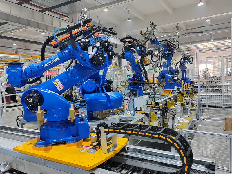 Track Handling Manipulator